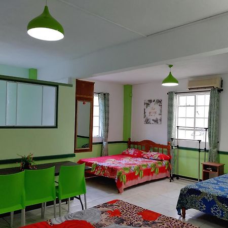 Orient Guesthouse Auberge Mahebourg Room photo